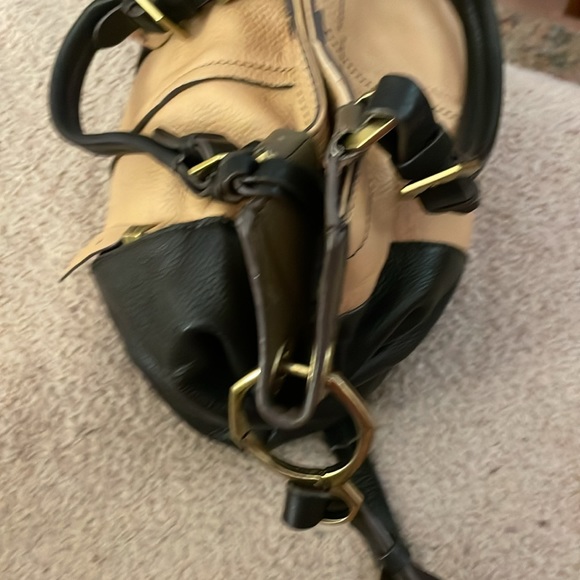 orYANY cream and black Tote with Handles and Shoulder Strap. Zipper detail - Picture 3 of 5